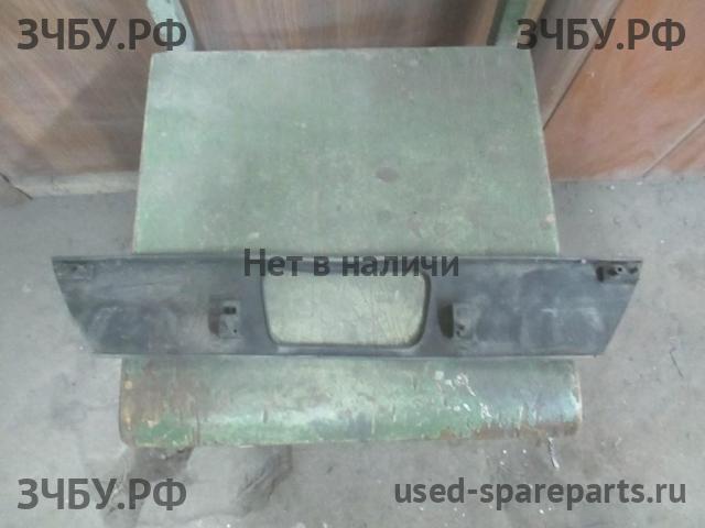 Mitsubishi Pajero/Montero 4 Накладка на дверь багажника