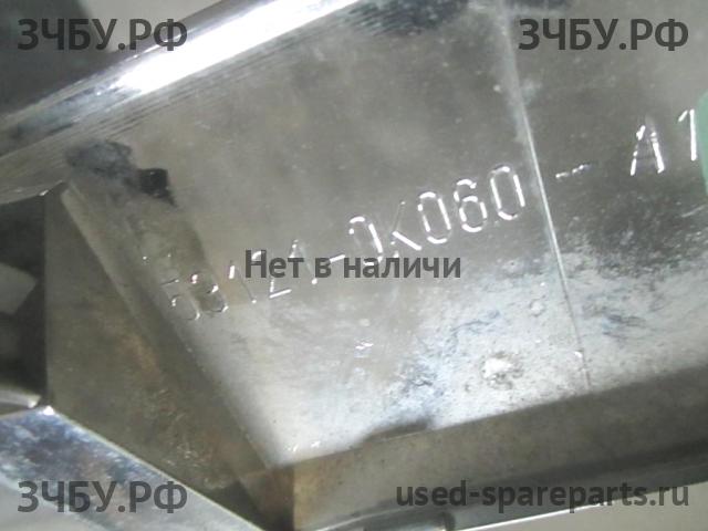 Toyota Hi Lux (3) Pick Up Решетка радиатора