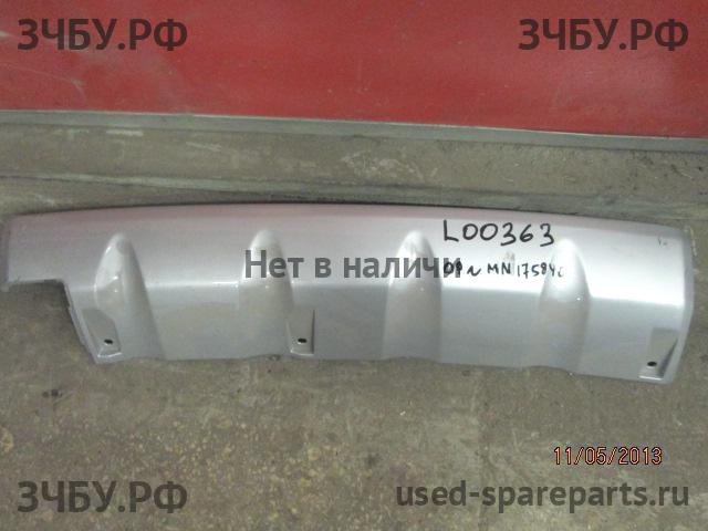 Mitsubishi Outlander 1 (CU) Накладка заднего бампера