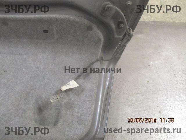 Volvo S60 (1) Крышка багажника