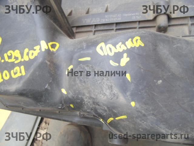Volkswagen Golf 5 Корпус воздушного фильтра