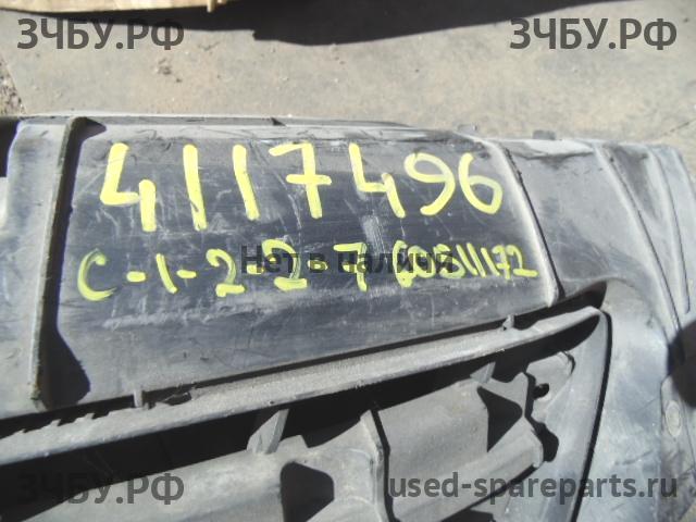 Toyota Corolla (E14 - E15) Решетка радиатора