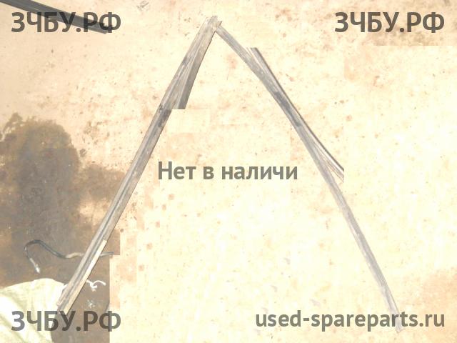 Toyota Land Cruiser 120 (PRADO) Молдинг лобового стекла