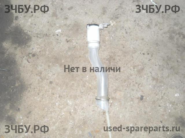 Toyota Land Cruiser 120 (PRADO) Горловина бачка омывателя