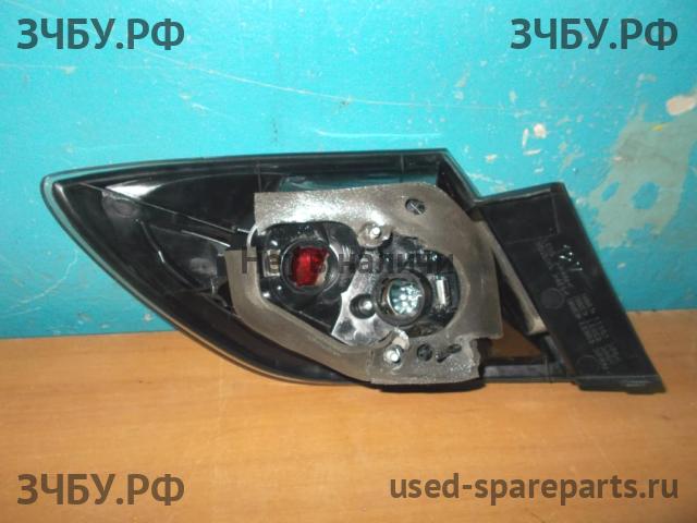 Mazda 3 [BK] Фонарь правый
