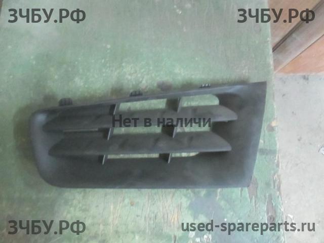 Renault Megane 2 Решетка в бампер