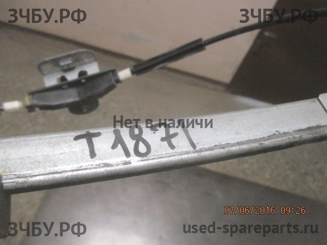 Volkswagen Passat B3 Стеклоподъёмник механический задний правый