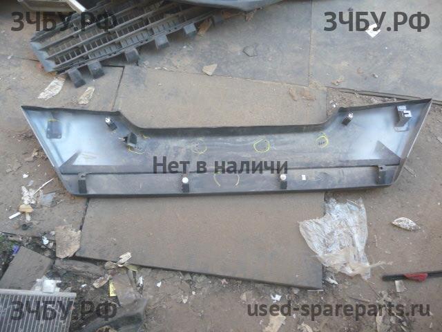 Nissan X-Trail 2 (T31) Накладка на дверь багажника