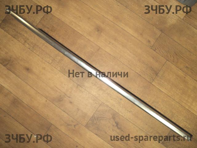 Volkswagen Passat CC Молдинг двери передней левой