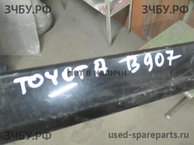 Toyota Auris 1 (E150) Накладка на дверь багажника