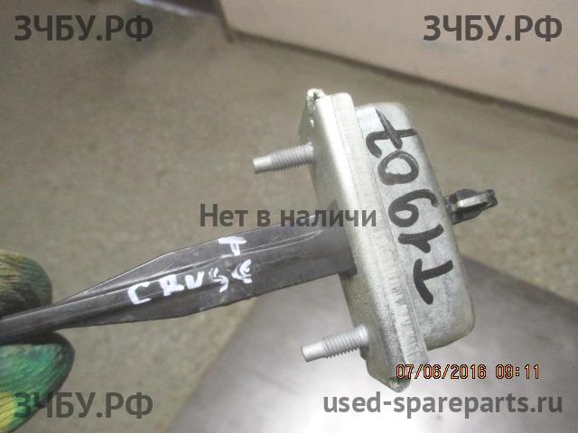 Chevrolet Cruze 1 Ограничитель двери