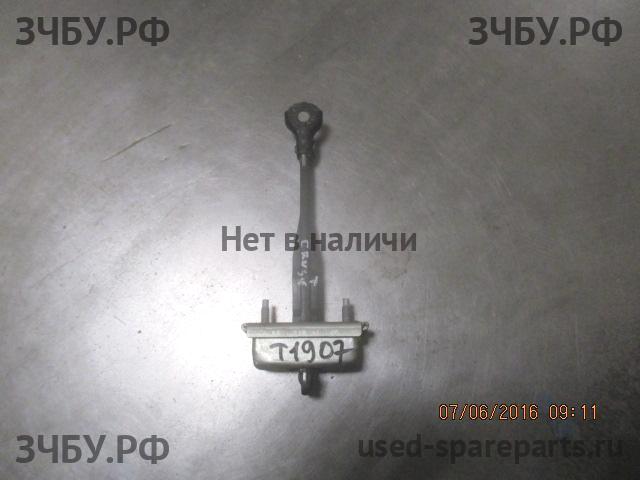 Chevrolet Cruze 1 Ограничитель двери
