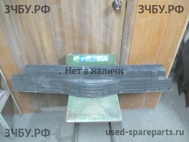 Mitsubishi Pajero/Montero 4 Накладка заднего бампера