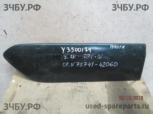 Toyota RAV 4 (2) Молдинг двери задней правой