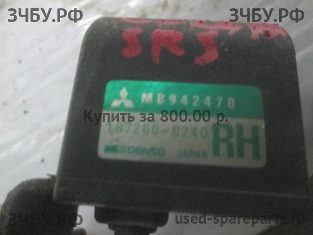 Mitsubishi Galant 7 (E5) Датчик удара AIR BAG (SRS)