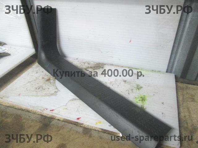 Audi A8 (1) [D2] Накладка на порог (кузов внутри)