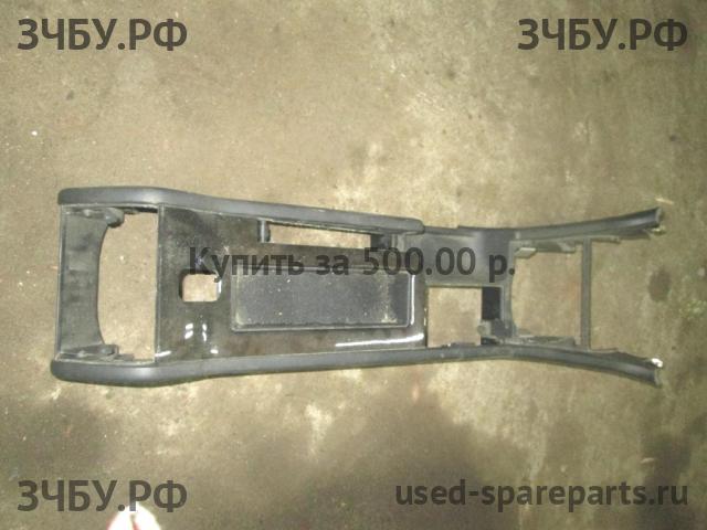 Audi A8 (1) [D2] Консоль между сиденьями (Подлокотник)