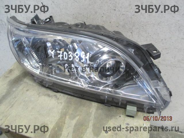 Toyota RAV 4 (3) Фара правая