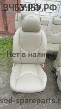 Toyota RAV 4 (3) Сиденья (комплект)