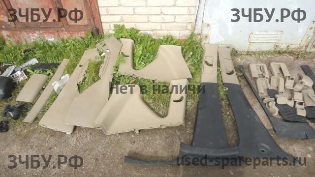 Toyota RAV 4 (3) Обшивка салона