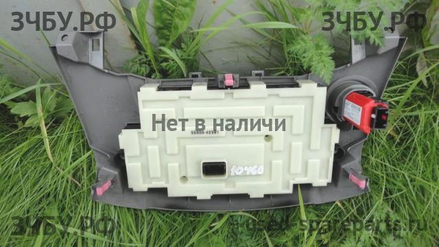 Toyota RAV 4 (3) Блок управления климатической установкой