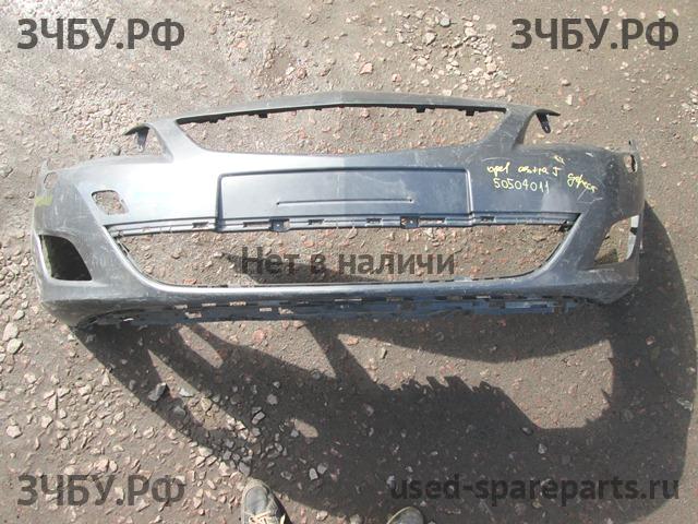 Opel Astra J Бампер передний