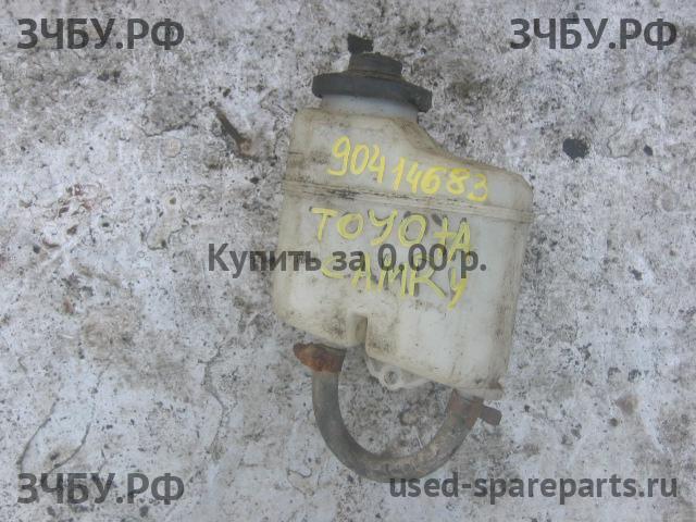 Toyota Camry 5 (V30) Бачок главного тормозного цилиндра