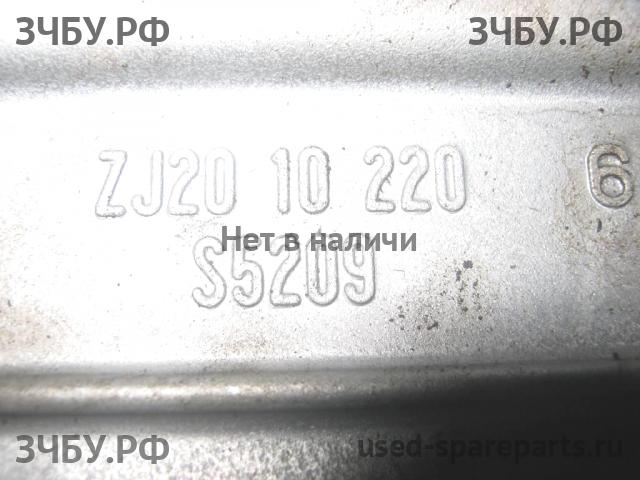 Mazda 3 [BK] Крышка головки блока (клапанная)
