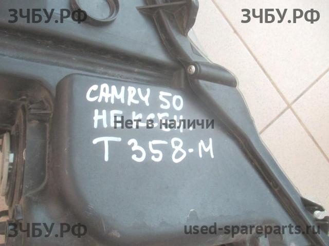 Toyota Camry 7 (V50) Фара правая