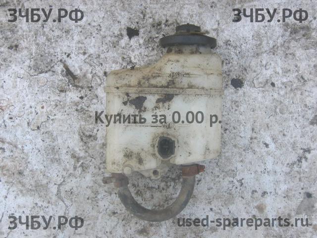 Toyota Camry 5 (V30) Бачок главного тормозного цилиндра
