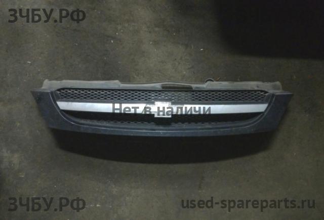 Chevrolet Lacetti Решетка радиатора