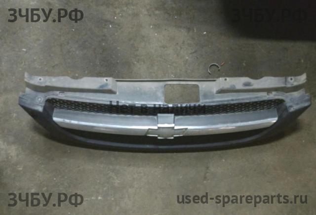 Chevrolet Lacetti Решетка радиатора