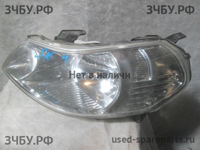 Suzuki SX4 (1) Фара левая