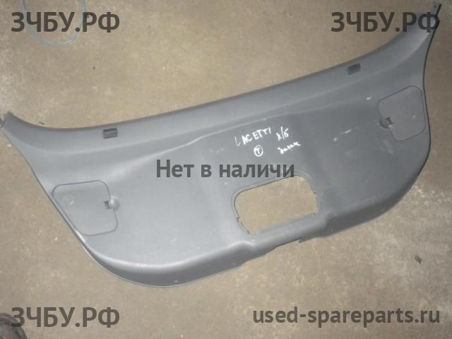 Chevrolet Lacetti Обшивка крышки багажника