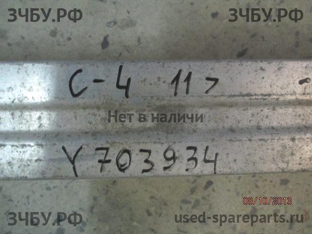 Citroen C4 (2) Усилитель бампера передний