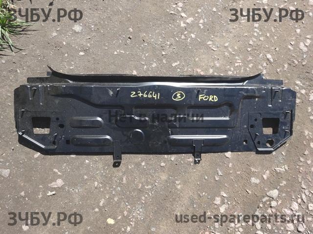 Ford Focus 1 Панель задняя