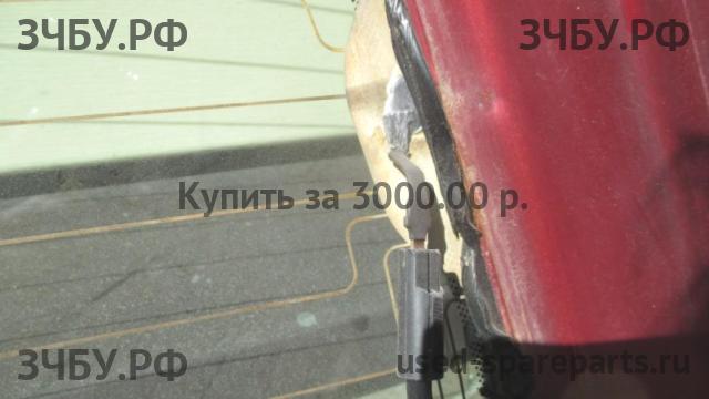 Subaru Forester 2 (S11) Стекло заднее