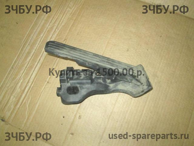 Volkswagen Golf 5 Педаль газа