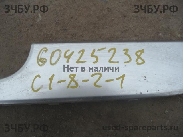 Land Rover Range Rover 4 Молдинг двери