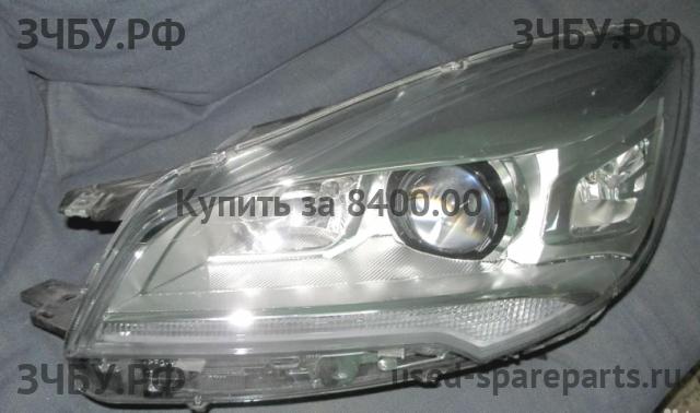 Ford Kuga 2 Фара левая