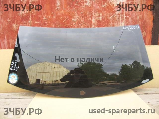 Ford Focus 1 Стекло заднее