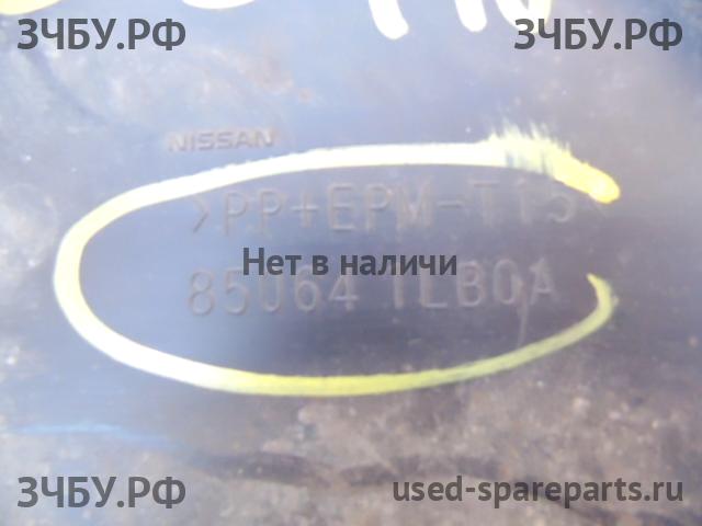 Nissan Patrol (Y62) Кронштейн бампера задний