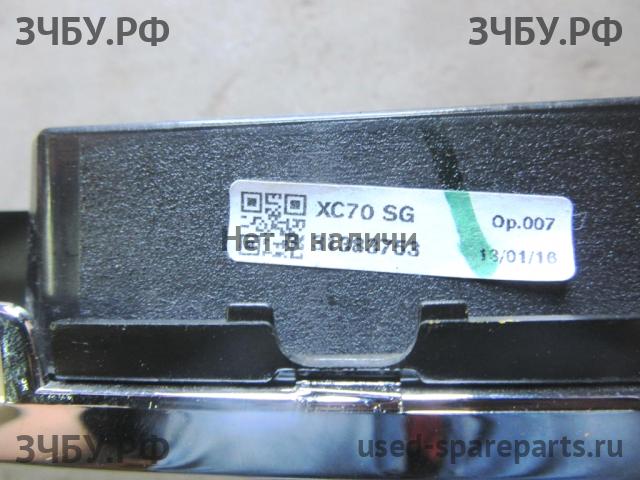 Volvo XC-70 Cross Country (2) Решетка радиатора