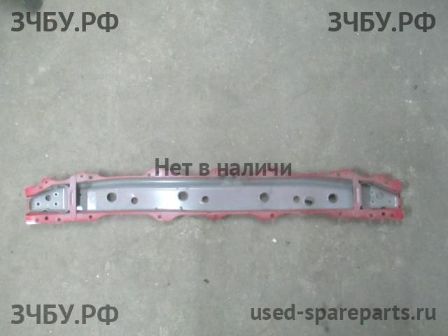 Toyota Yaris 2 Панель передняя (телевизор)