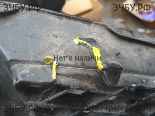 Honda Civic 8 (4D) Решетка радиатора