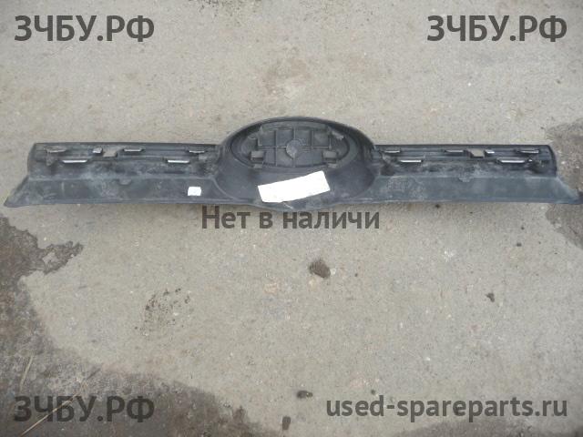 Ford Focus 3 Решетка радиатора