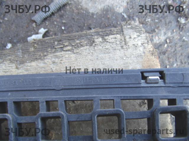 Ford Fusion Решетка радиатора