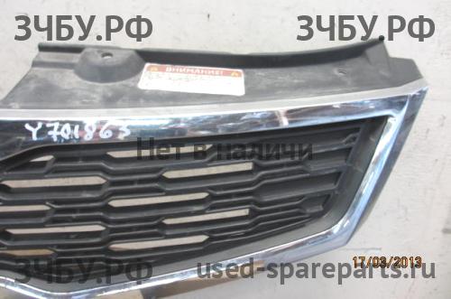 KIA Ceed 1 Решетка радиатора