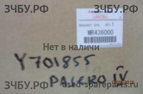 Mitsubishi Pajero/Montero 4 Кронштейн крепления запасного колеса