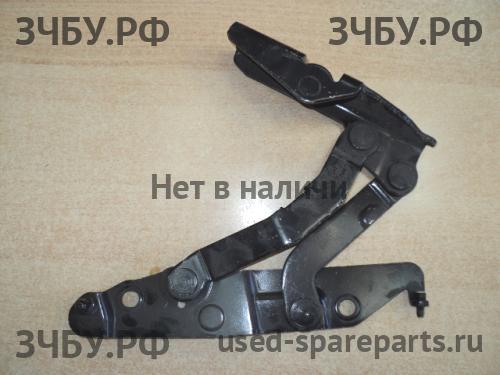 Nissan Primera P12 Петля крышки багажника